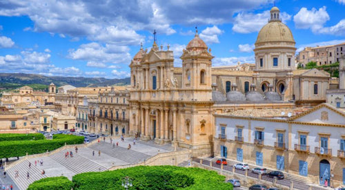 ART RETREAT IN Sicily